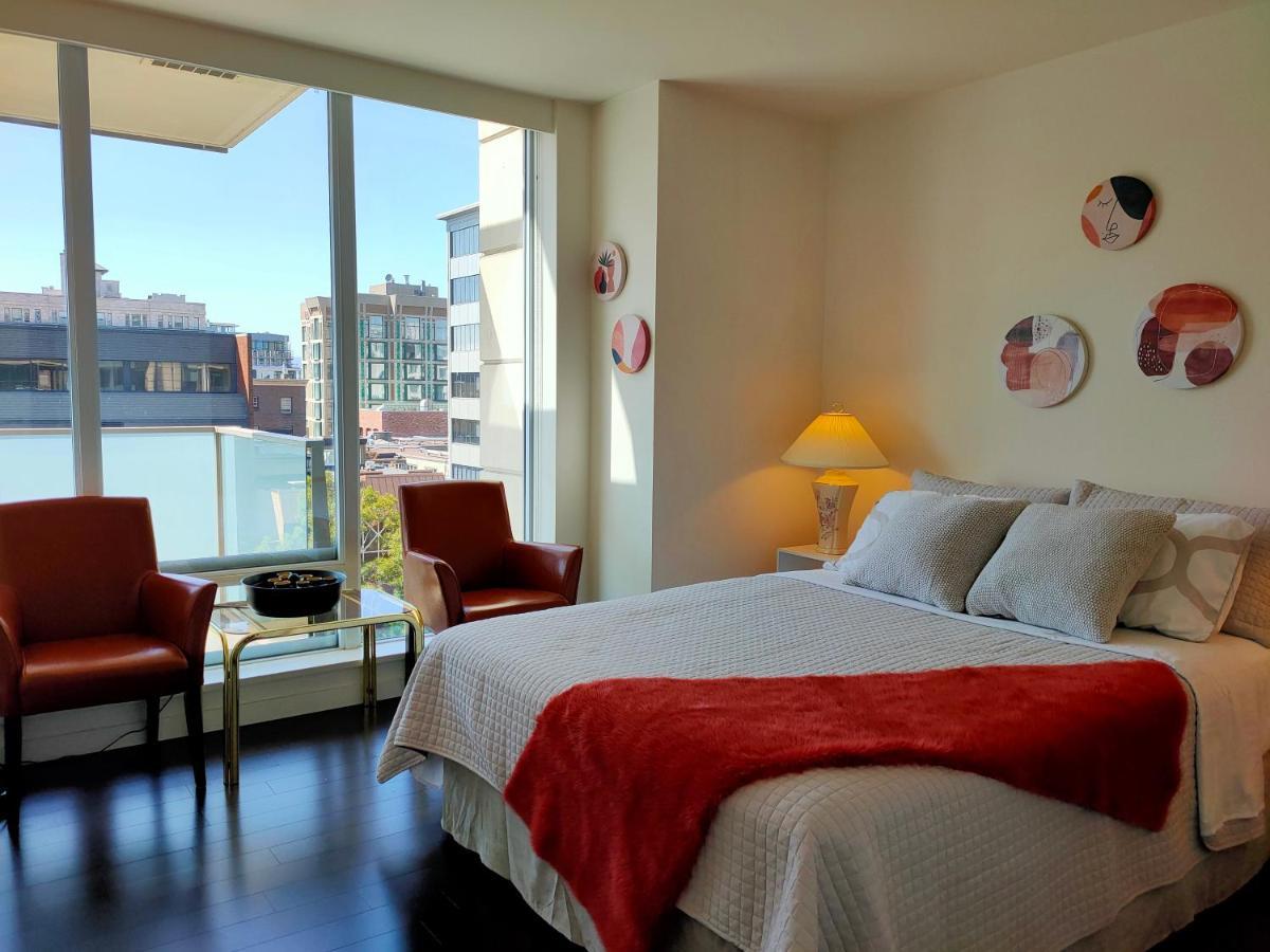 Waterfalls Hotel - Suite In Falls Downtown With Pool Victoria Exterior foto